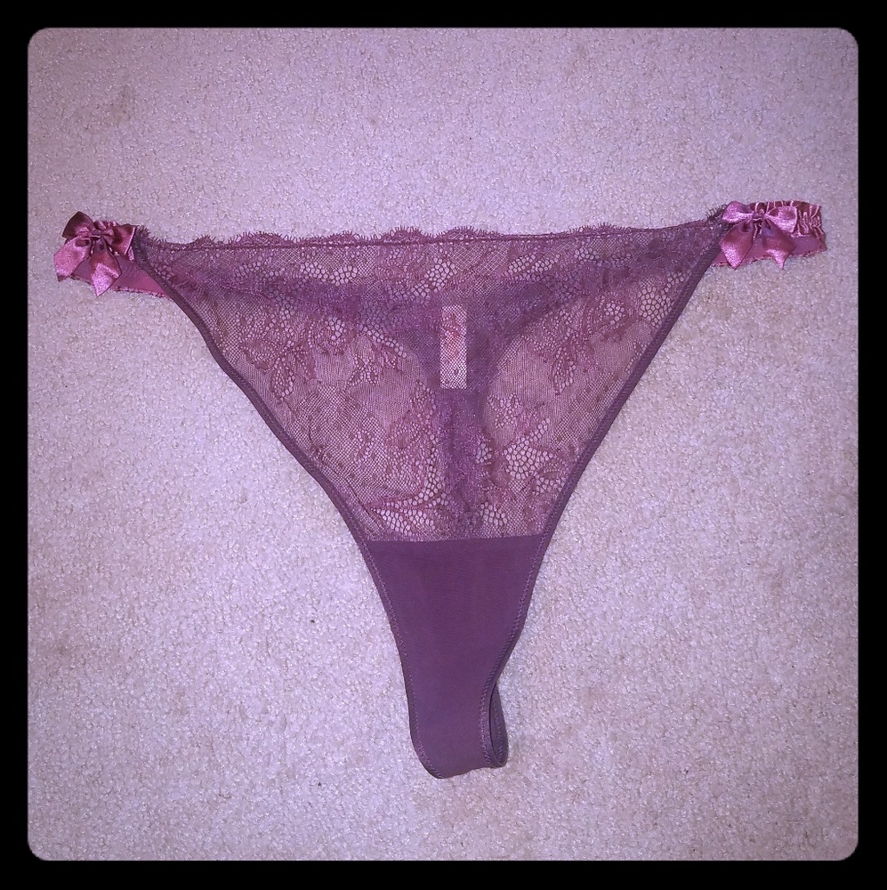 NWOT Cacique Lace & Satin Bow Thong